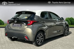 TOYOTA YARIS 1.5 BI-TONE PETROL - 2020год / 17153km 5