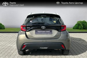 TOYOTA YARIS 1.5 BI-TONE PETROL - 2020год / 17153km 6