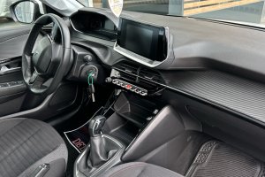 PEUGEOT 208 1.2 PETROL - 2021год / 97348km 9