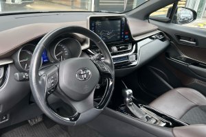 TOYOTA C-HR 1.8 HYBRID - 2017год / 94033km 12