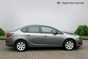 OPEL ASTRA NOTCHBACK 1.4 PETROL - 2019год / 97300km 3