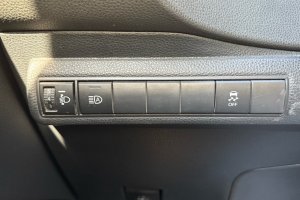 TOYOTA COROLLA 1.2T PETROL EXECUTIVE - 2019год / 184933km 18