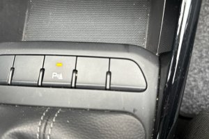 KIA RIO 1.2 PETROL - 2020год / 9033km 18