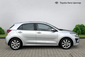 KIA RIO 1.2 PETROL - 2020год / 9033km 3