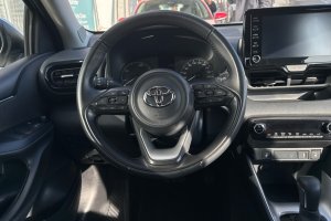 TOYOTA YARIS 1.5 HYBRID CVT - 2023год / 15328km 11