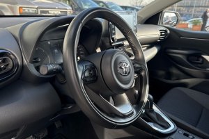 TOYOTA YARIS 1.5 HYBRID CVT - 2023год / 15328km 12