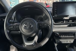 TOYOTA YARIS 1.5 HYBRID CVT - 2023год / 15328km 13