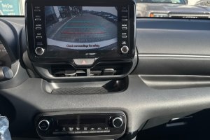 TOYOTA YARIS 1.5 HYBRID CVT - 2023год / 15328km 16