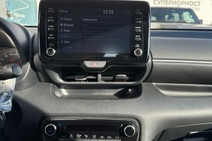 TOYOTA YARIS 1.5 HYBRID CVT - 2023год / 15328km 17