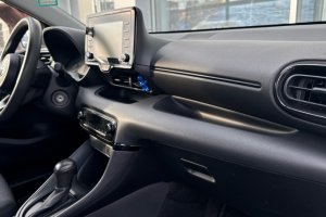 TOYOTA YARIS 1.5 HYBRID CVT - 2020год / 140059km 9