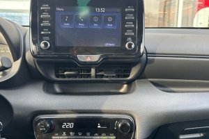 TOYOTA YARIS 1.5 HYBRID CVT - 2020год / 140059km 16