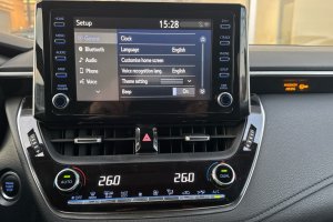 TOYOTA COROLLA 1.6 PETROL EXECUTIVE + A/T - 2019год / 66802km 20