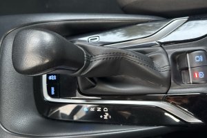 TOYOTA COROLLA 1.6 PETROL EXECUTIVE + A/T - 2019год / 66802km 23