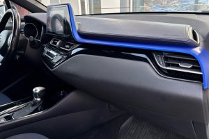 TOYOTA C-HR 1.8 HYBRID BI-TONE CVT City - 2017год / 166155km 9