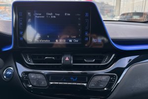 TOYOTA C-HR 1.8 HYBRID BI-TONE CVT City - 2017год / 166155km 16