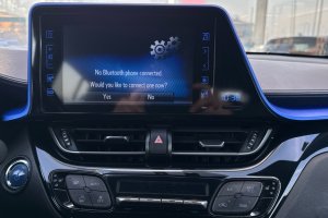 TOYOTA C-HR 1.8 HYBRID BI-TONE CVT City - 2017год / 166155km 19