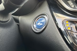 TOYOTA C-HR 1.8 HYBRID BI-TONE CVT City - 2017год / 166155km 20