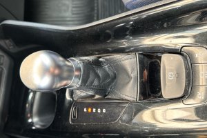 TOYOTA C-HR 1.8 HYBRID BI-TONE CVT City - 2017год / 166155km 25