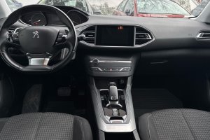 PEUGEOT 308 1.2T PETROL - 2021год / 140826km 10