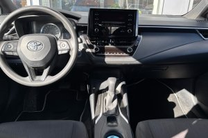TOYOTA COROLLA 1.8 HYBRID - 2019год / 45809km 10