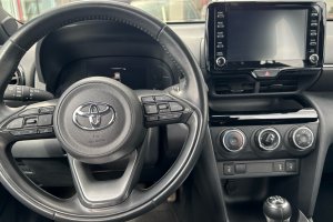 TOYOTA YARIS CROSS 1.5 PETROL 125 CHIC 4X2 - 2022год / 67833km 13