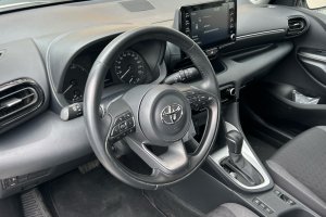 TOYOTA YARIS 1.5 HYBRID CHIC - 2023год / 20901km 12