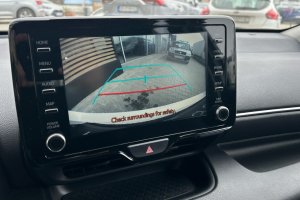 TOYOTA YARIS 1.5 HYBRID CHIC - 2023год / 20901km 17