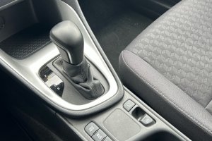 TOYOTA YARIS 1.5 HYBRID CHIC - 2023год / 20901km 18