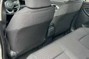 TOYOTA YARIS 1.5 HYBRID CHIC - 2023год / 20901km 21