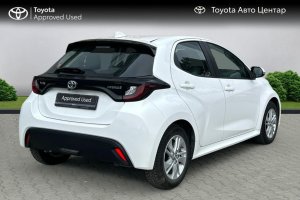 TOYOTA YARIS 1.5 HYBRID CHIC - 2023год / 20901km 5