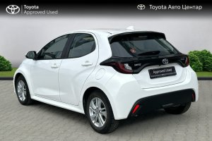 TOYOTA YARIS 1.5 HYBRID CHIC - 2023год / 20901km 7