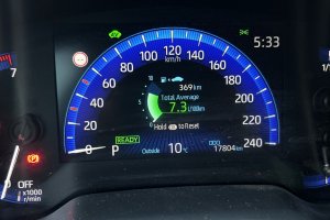 TOYOTA COROLLA 1.8 HYBRID EXECUTIVE CVT - 2021год / 17800km 15