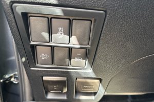 TOYOTA HILUX DC 2.8D Mild Hybrid AT Invincible - 2025год / 10700km 25