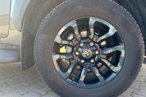 TOYOTA HILUX DC 2.8D Mild Hybrid AT Invincible - 2025год / 10700km 28