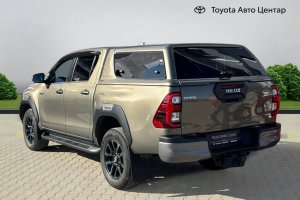 TOYOTA HILUX DC 2.8D Mild Hybrid AT Invincible - 2025год / 10700km 7