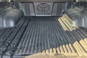 TOYOTA HILUX DC 2.8D Mild Hybrid AT Invincible - 2025год / 10700km 8