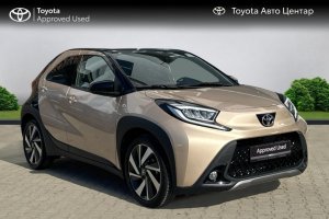 TOYOTA AYGO X 1.0 ENVY CVT - 2023год / 12300km 0