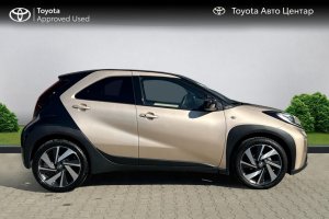 TOYOTA AYGO X 1.0 ENVY CVT - 2023год / 12300km 3
