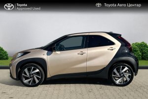 TOYOTA AYGO X 1.0 ENVY CVT - 2023год / 12300km 4