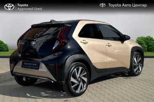 TOYOTA AYGO X 1.0 ENVY CVT - 2023год / 12300km 5
