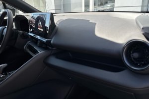 TOYOTA C-HR 1.8 HYBRID CLUB E-CVT - 2023год / 34293km 9