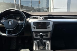 VOLKSWAGEN PASSAT 1.6 TDI DIESEL - 2015год / 192164km 10