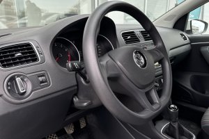 VOLKSWAGEN POLO 1.2 PETROL - 2014год / 37941km 12