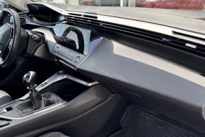 PEUGEOT 308 1.2T PETROL - 2022год / 132167km 9