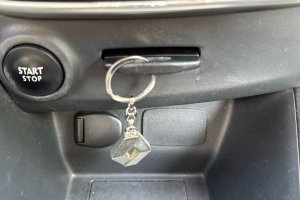 RENAULT CLIO 1.2 PETROL - 2016год / 52184km 20