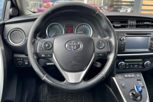 TOYOTA AURIS 1.8 HYBRID A/T - 2014год / 128800km 11