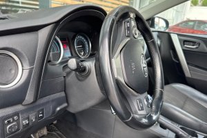 TOYOTA AURIS 1.8 HYBRID A/T - 2014год / 128800km 12