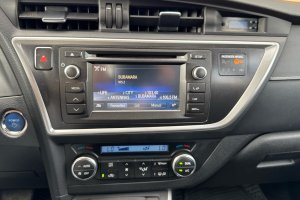 TOYOTA AURIS 1.8 HYBRID A/T - 2014год / 128800km 15