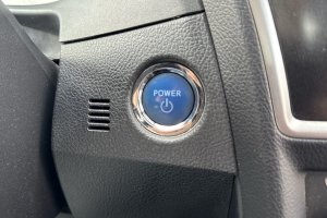 TOYOTA AURIS 1.8 HYBRID A/T - 2014год / 128800km 20