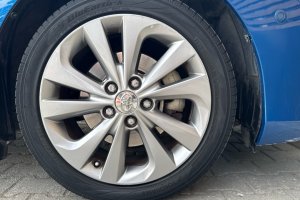 TOYOTA AURIS 1.8 HYBRID A/T - 2014год / 128800km 28